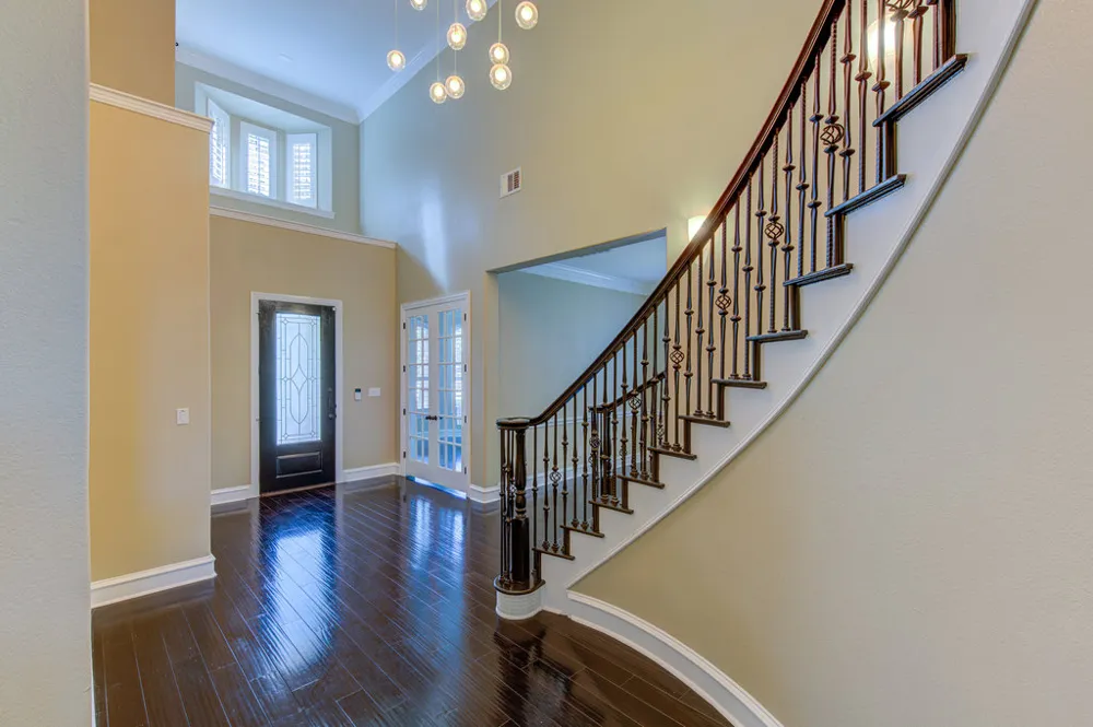 1917 Lakecliff Hills Lane Austin, TX 78732