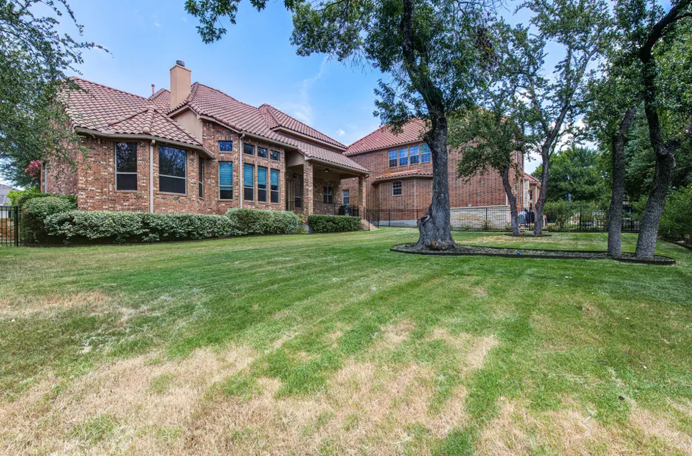1917 Lakecliff Hills Lane Austin, TX 78732