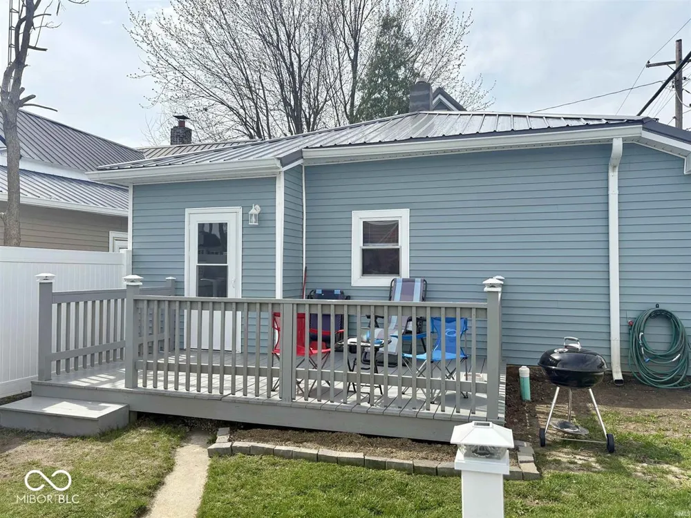210 W Jay Street Dunkirk, IN 47336