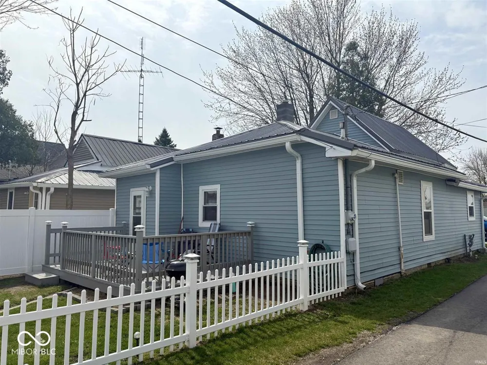 210 W Jay Street Dunkirk, IN 47336