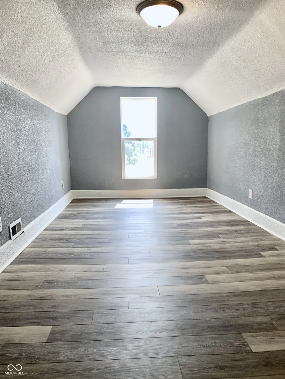 210 W Jay Street Dunkirk, IN 47336