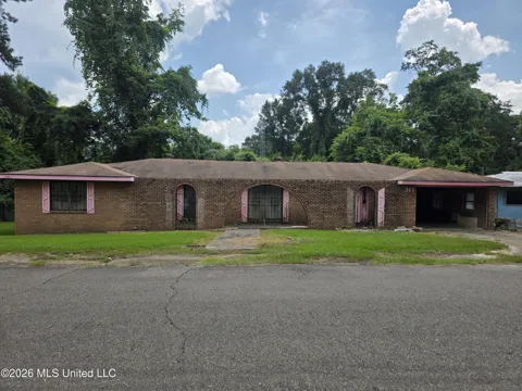 318 Denwiddie Avenue