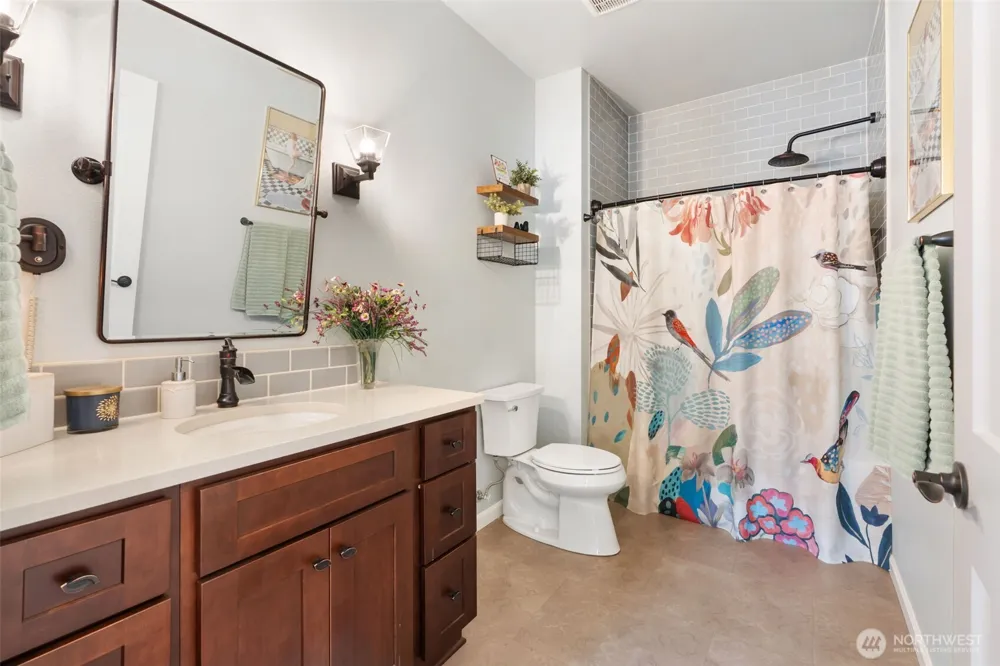 179 Wallace Chehalis, WA 98532