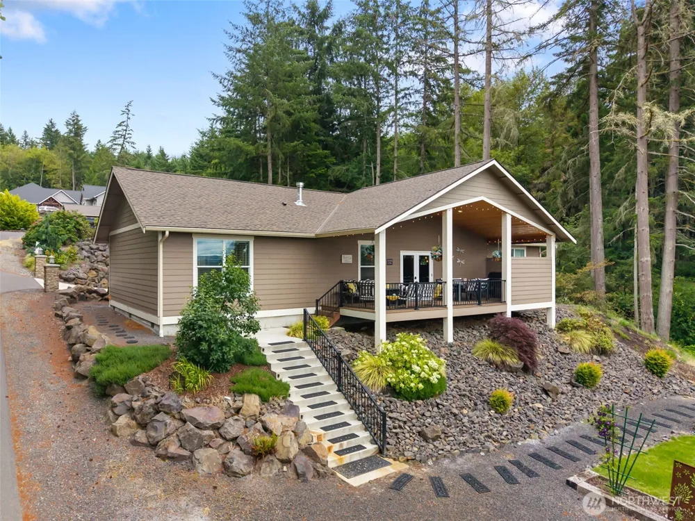 179 Wallace Chehalis, WA 98532