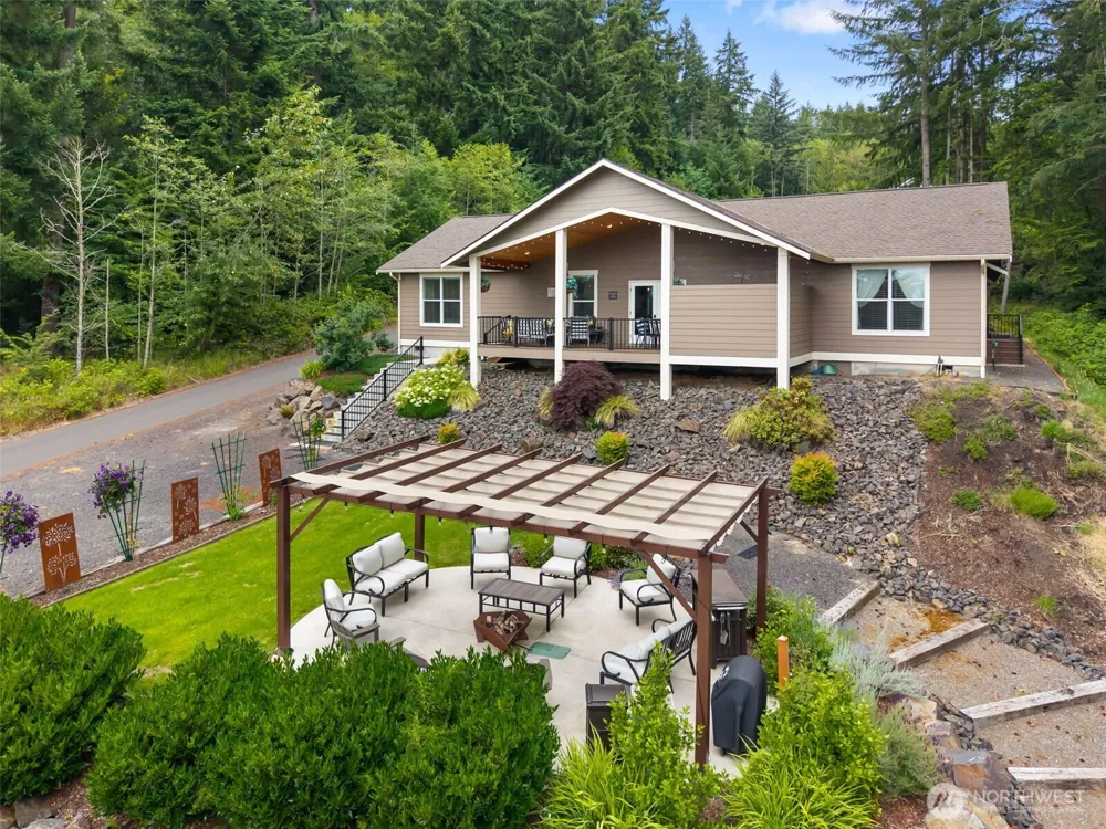 179 Wallace Chehalis, WA 98532