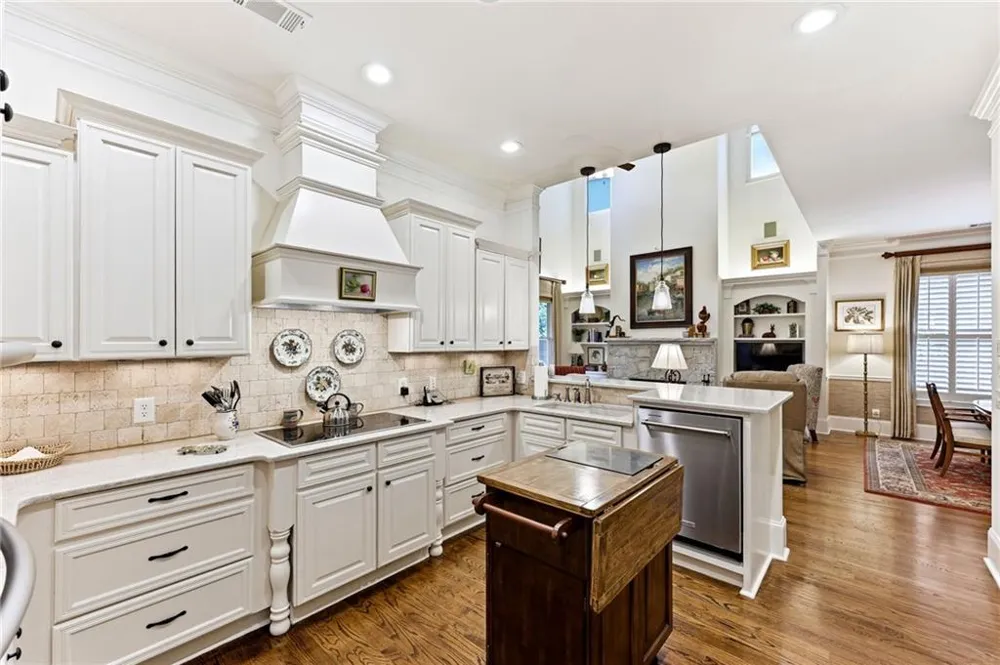 860 Candler Street #9 Gainesville, GA 30501