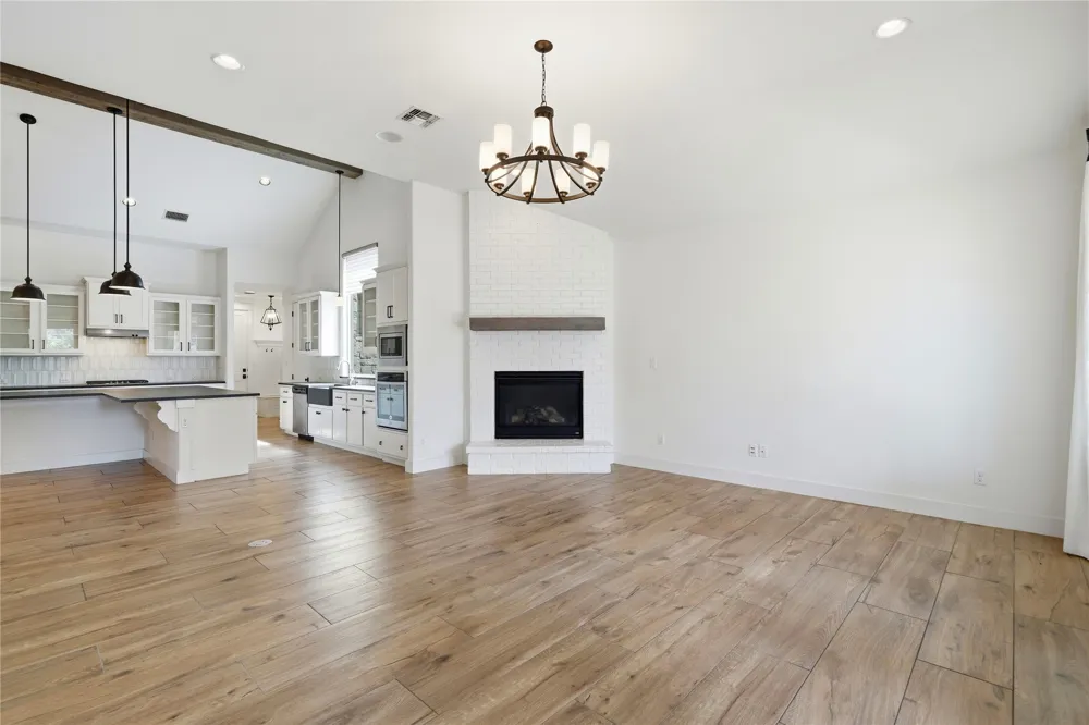 70 Santa Maria Street Georgetown, TX 78628
