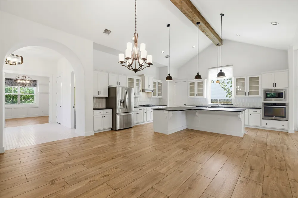70 Santa Maria Street Georgetown, TX 78628