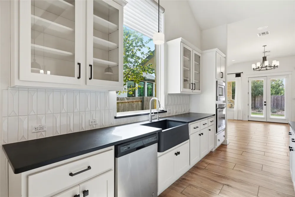 70 Santa Maria Street Georgetown, TX 78628