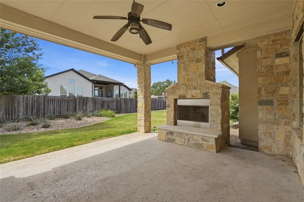70 Santa Maria Street Georgetown, TX 78628