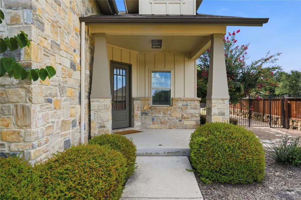 70 Santa Maria Street Georgetown, TX 78628
