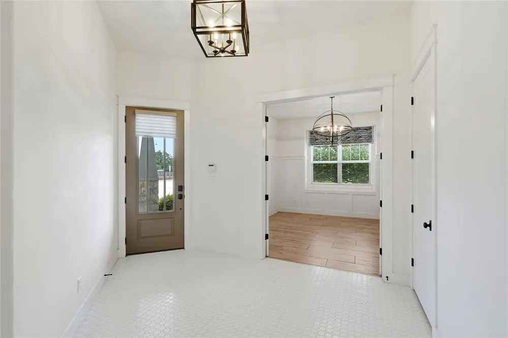 70 Santa Maria Street Georgetown, TX 78628