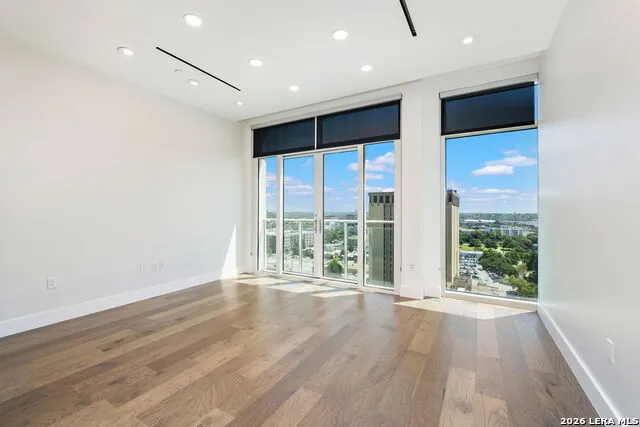 123 Lexington Ave #APT 1205 San Antonio, TX 78205