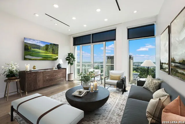123 Lexington Ave #APT 1205 San Antonio, TX 78205