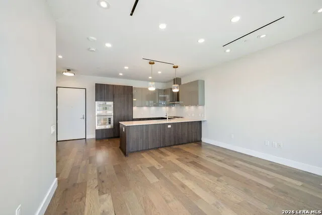 123 Lexington Ave #APT 1205 San Antonio, TX 78205