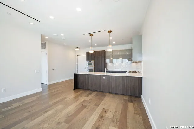 123 Lexington Ave #APT 1205 San Antonio, TX 78205