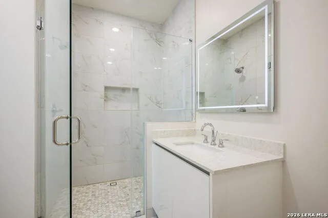 123 Lexington Ave #APT 1205 San Antonio, TX 78205