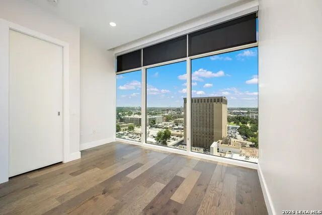123 Lexington Ave #APT 1205 San Antonio, TX 78205
