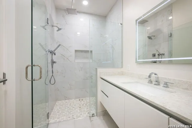 123 Lexington Ave #APT 1205 San Antonio, TX 78205