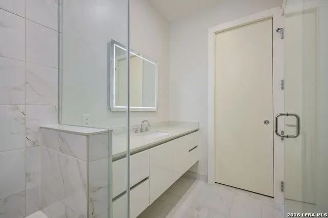 123 Lexington Ave #APT 1205 San Antonio, TX 78205