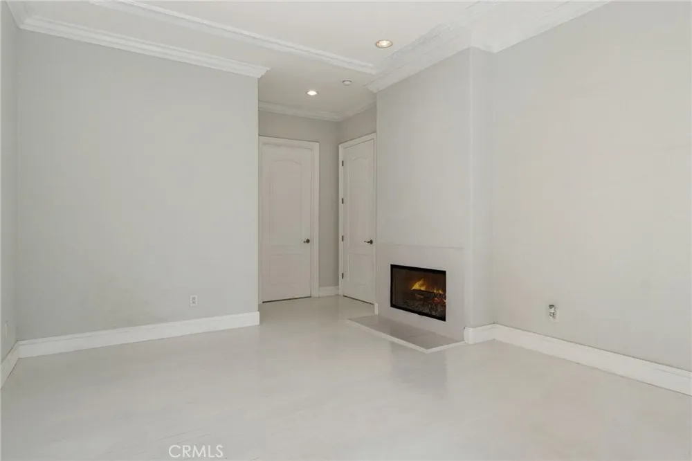 16459 Otsego Street Encino, CA 91436