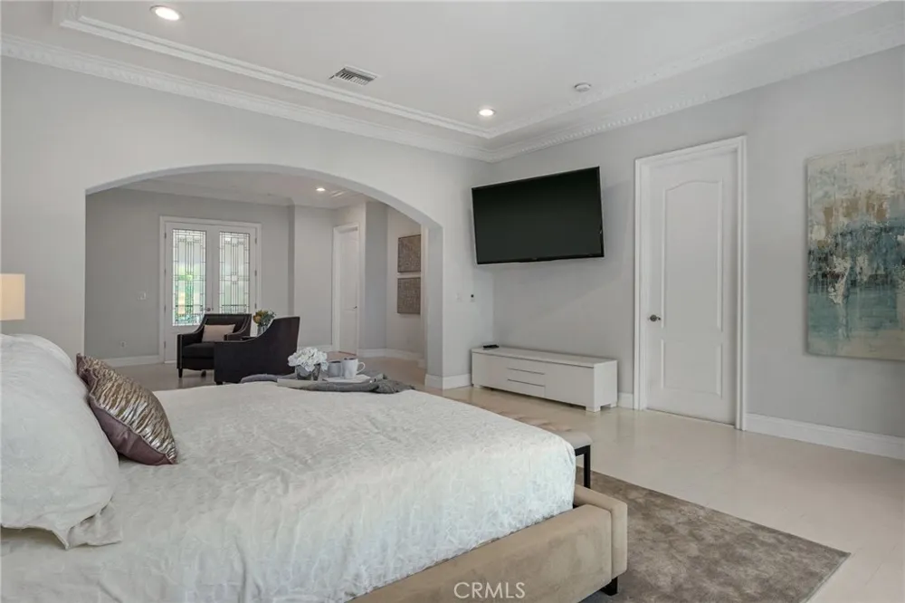 16459 Otsego Street Encino, CA 91436
