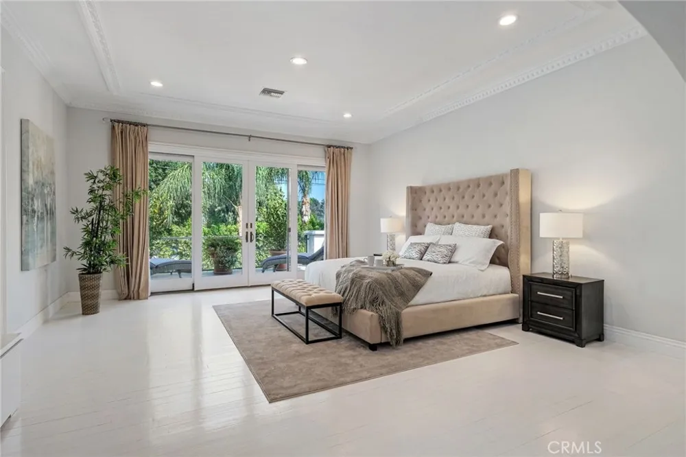 16459 Otsego Street Encino, CA 91436