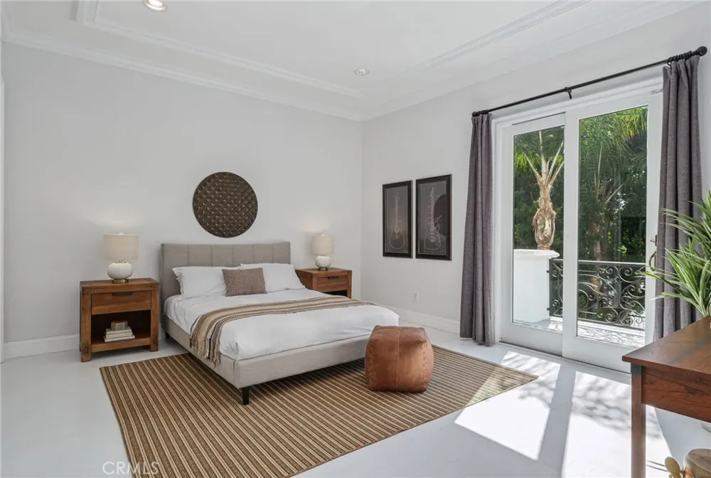 16459 Otsego Street Encino, CA 91436