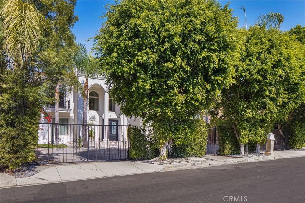 16459 Otsego Street Encino, CA 91436