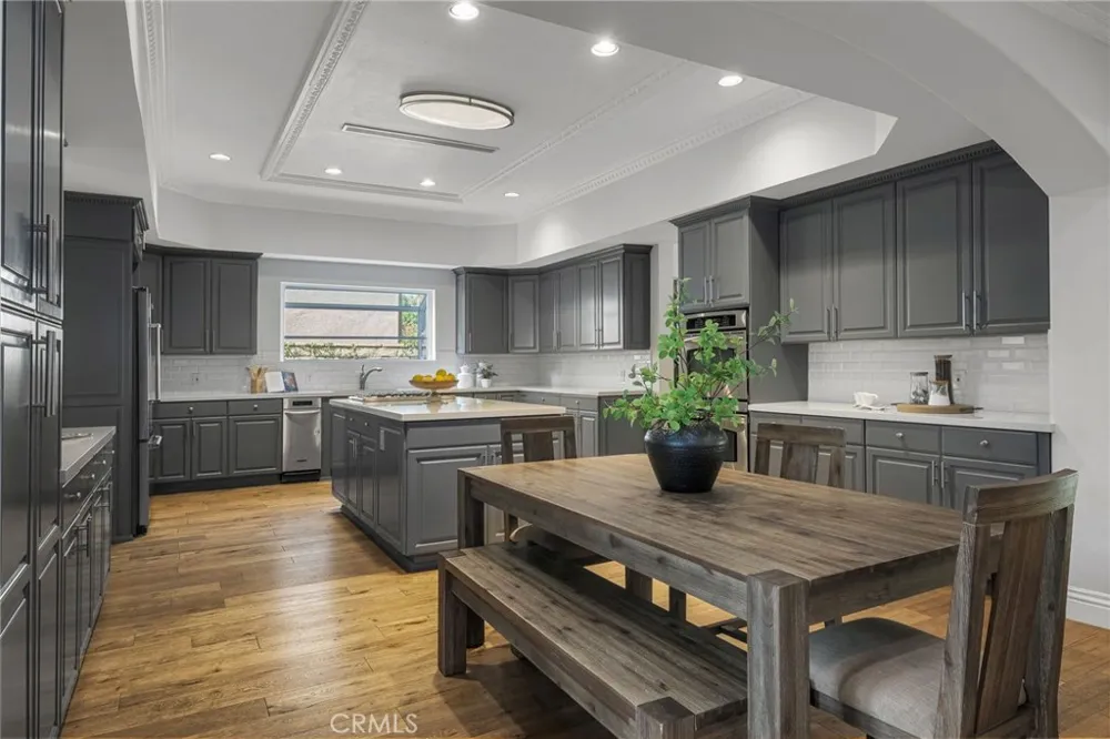 16459 Otsego Street Encino, CA 91436