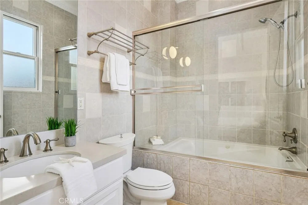 16459 Otsego Street Encino, CA 91436