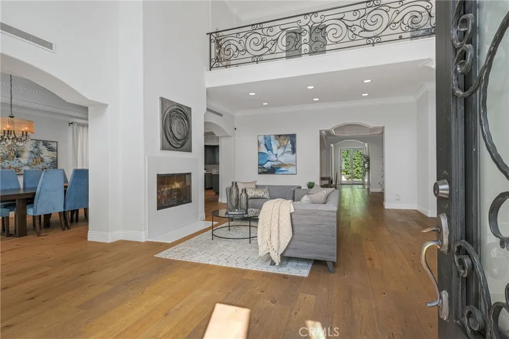 16459 Otsego Street Encino, CA 91436