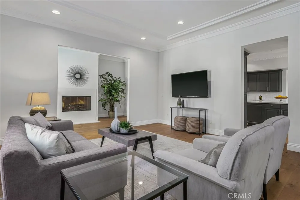16459 Otsego Street Encino, CA 91436