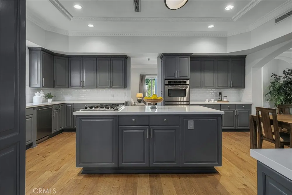 16459 Otsego Street Encino, CA 91436