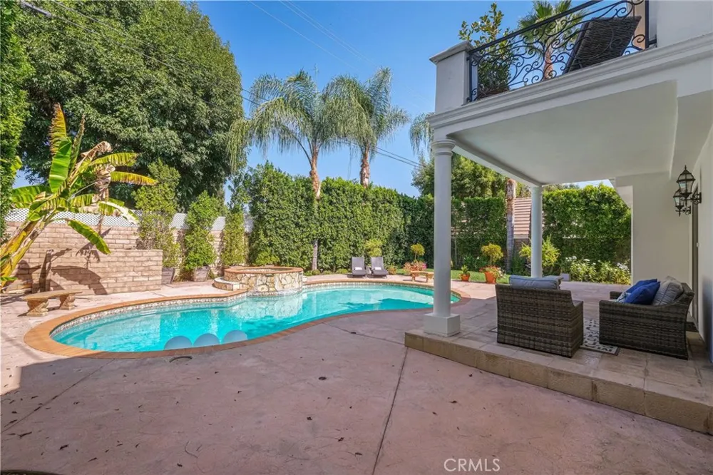 16459 Otsego Street Encino, CA 91436