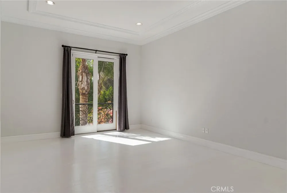 16459 Otsego Street Encino, CA 91436
