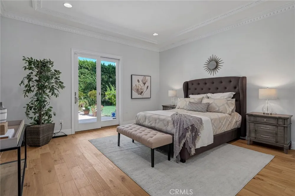 16459 Otsego Street Encino, CA 91436