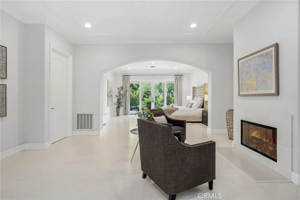 16459 Otsego Street Encino, CA 91436