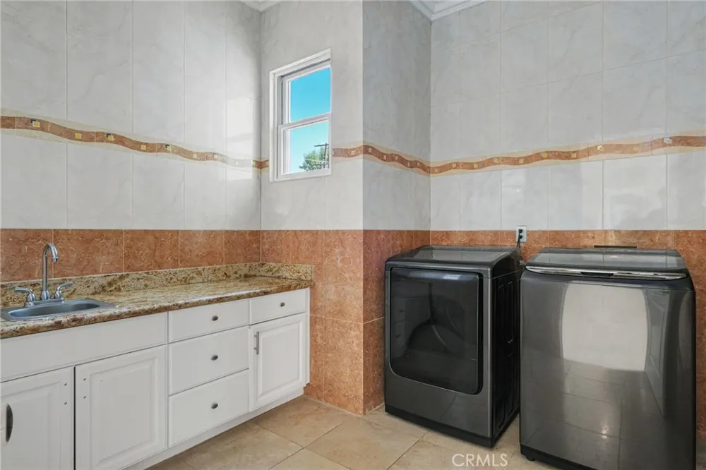 16459 Otsego Street Encino, CA 91436