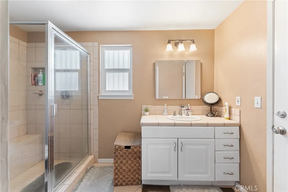 6070 Blythe Avenue Highland, CA 92346