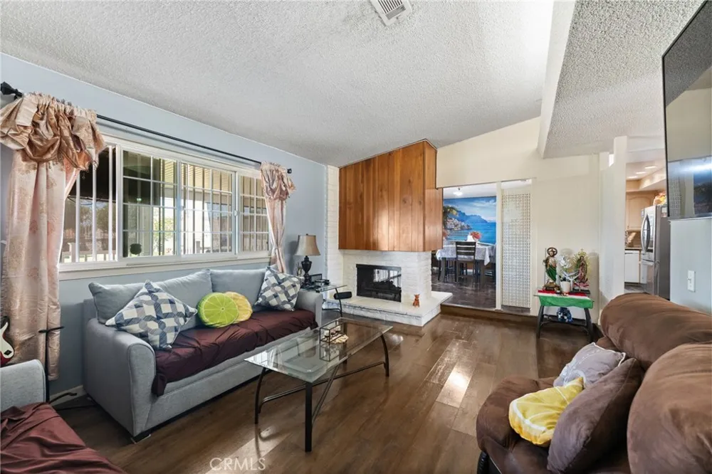 6070 Blythe Avenue Highland, CA 92346