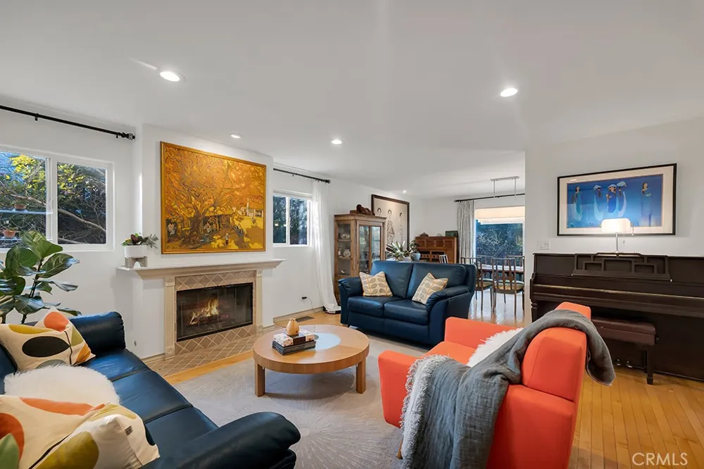 23691 Aster Trail Calabasas, CA 91302