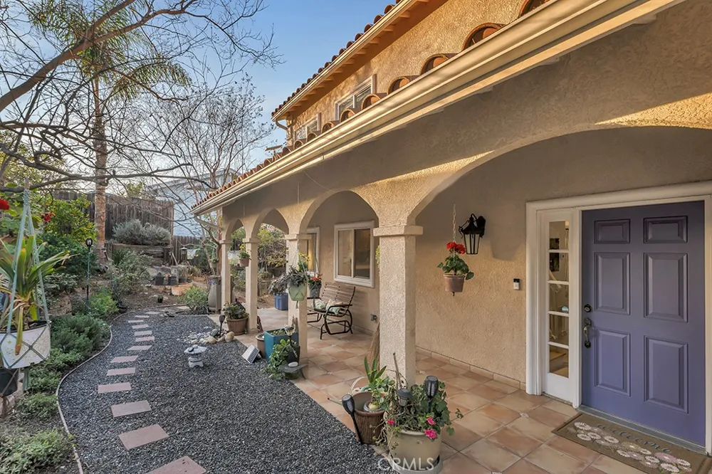 23691 Aster Trail Calabasas, CA 91302
