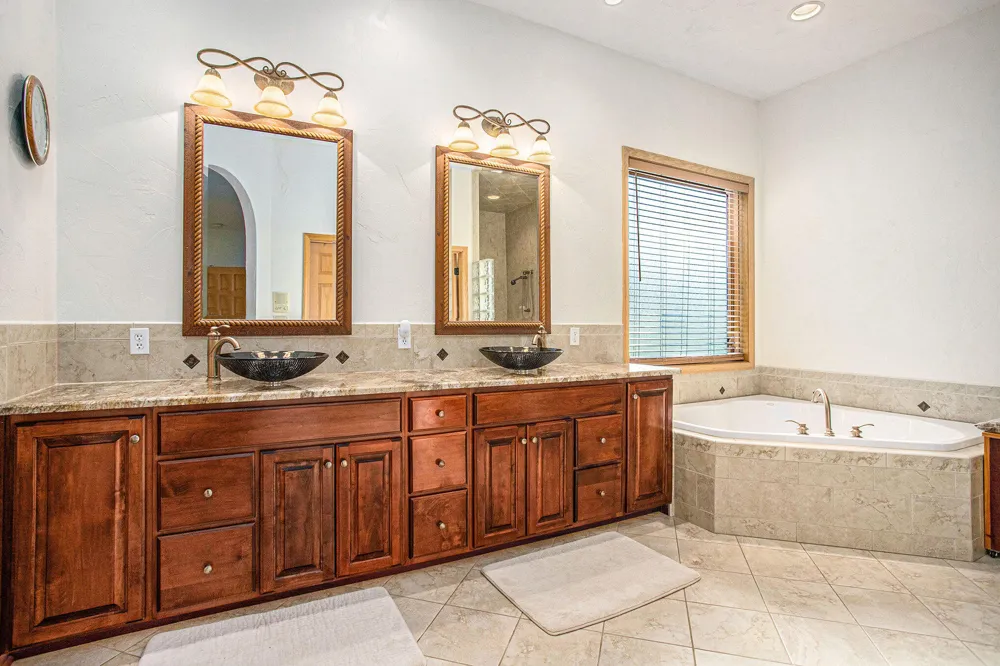 106 Buckingham Lane Battle Creek, MI 49017