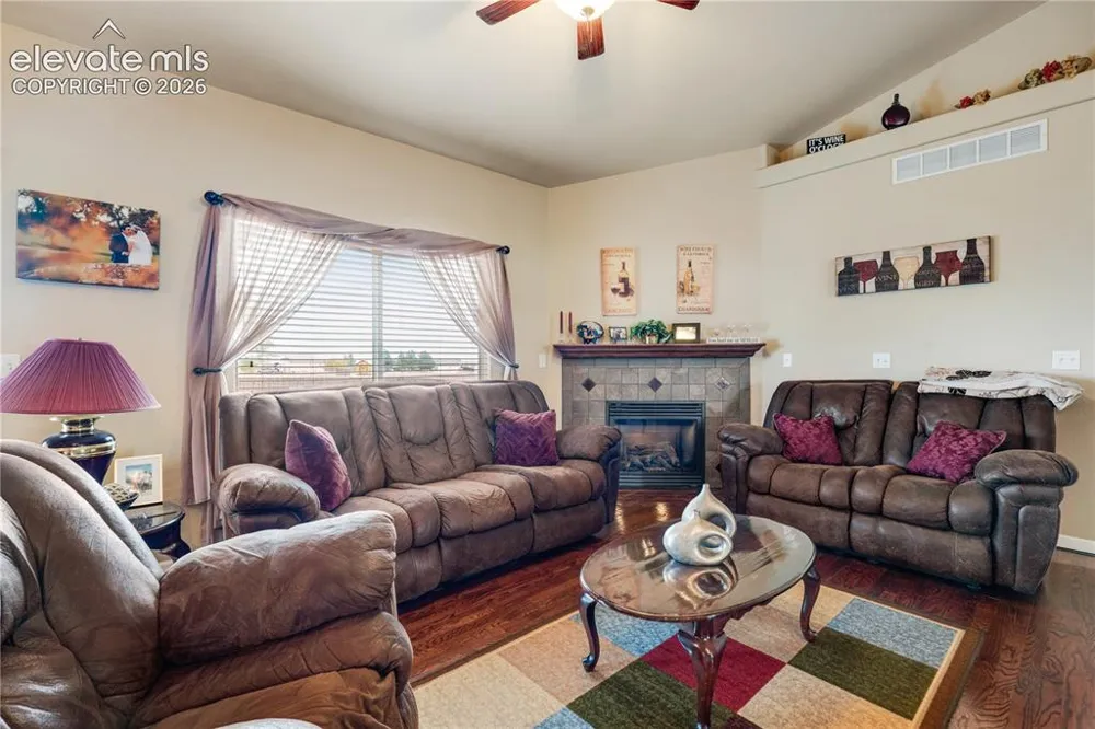 777 E Woodleaf Drive Pueblo, CO 81007