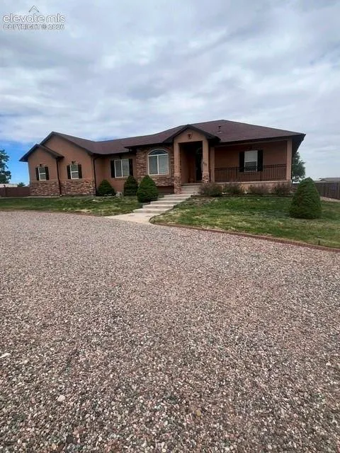 777 E Woodleaf Drive Pueblo, CO 81007
