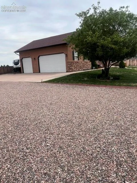 777 E Woodleaf Drive Pueblo, CO 81007