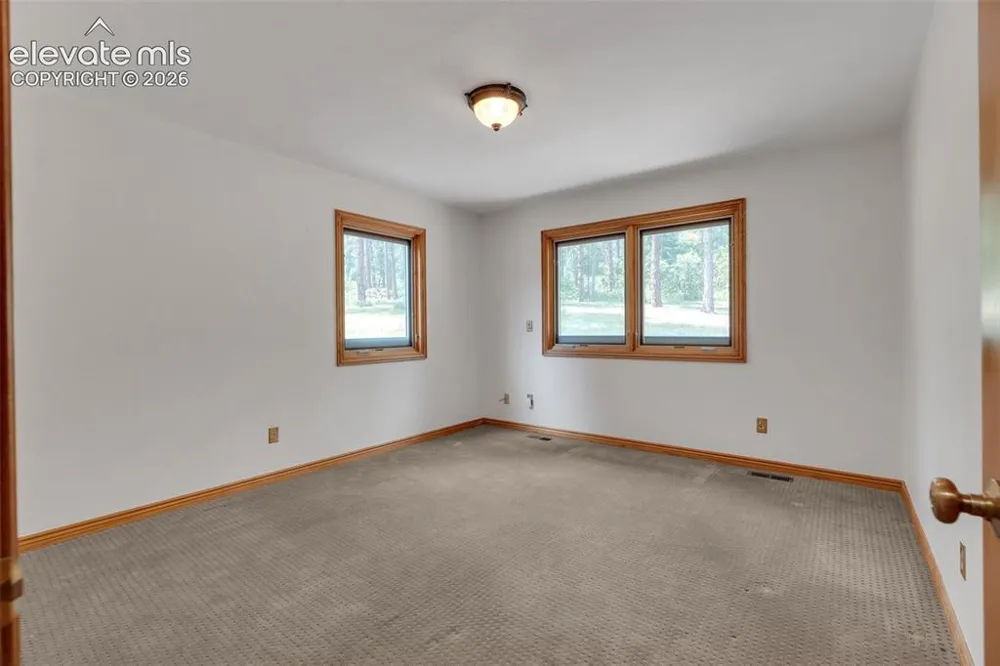 8057 Bannock Drive Larkspur, CO 80118