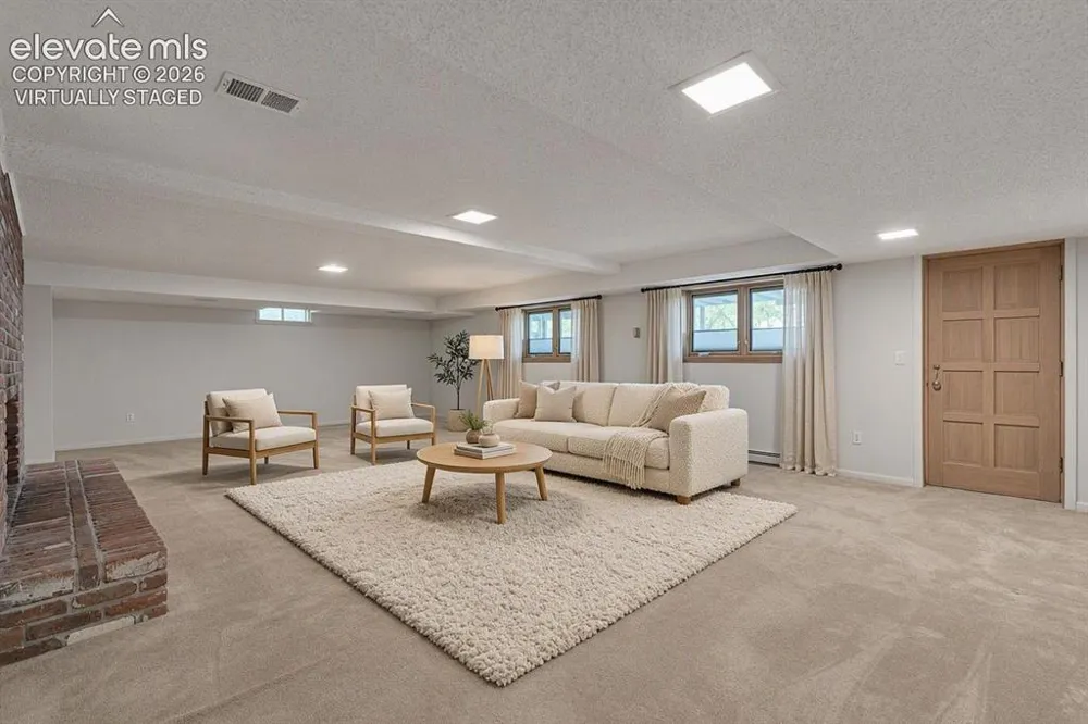8057 Bannock Drive Larkspur, CO 80118