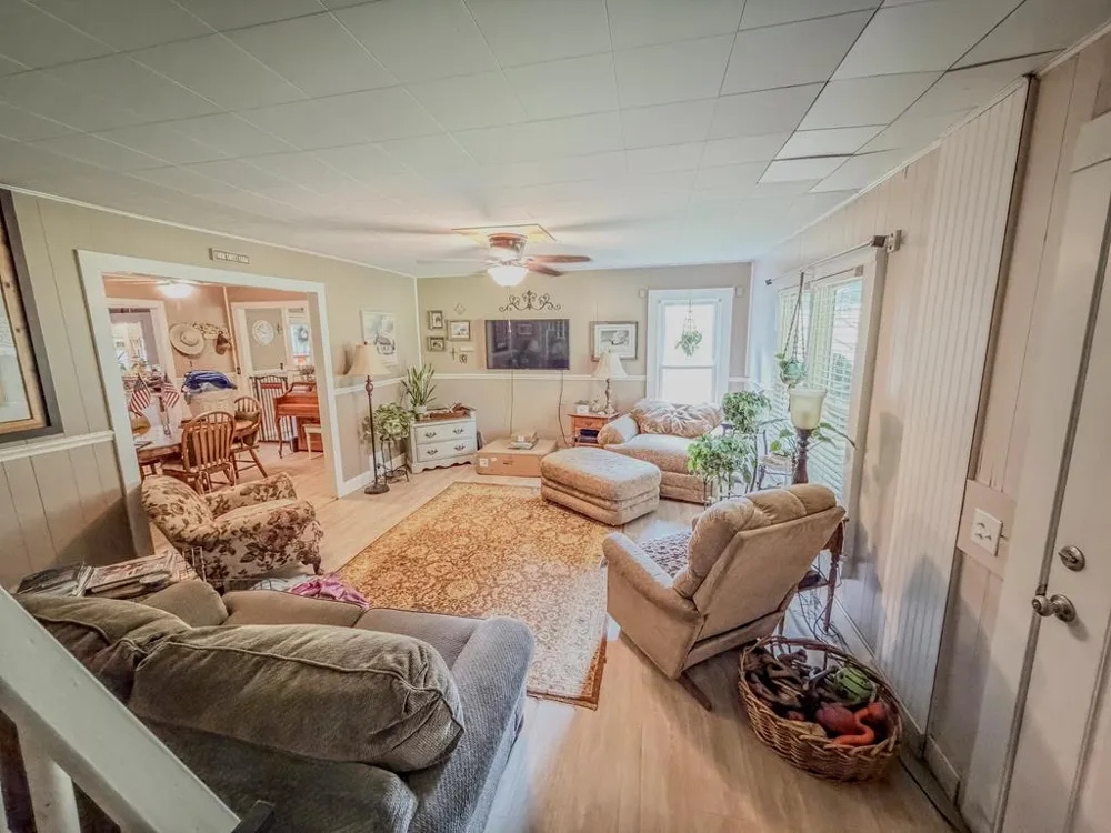Long Branch Road Robbinsville, NC 28771